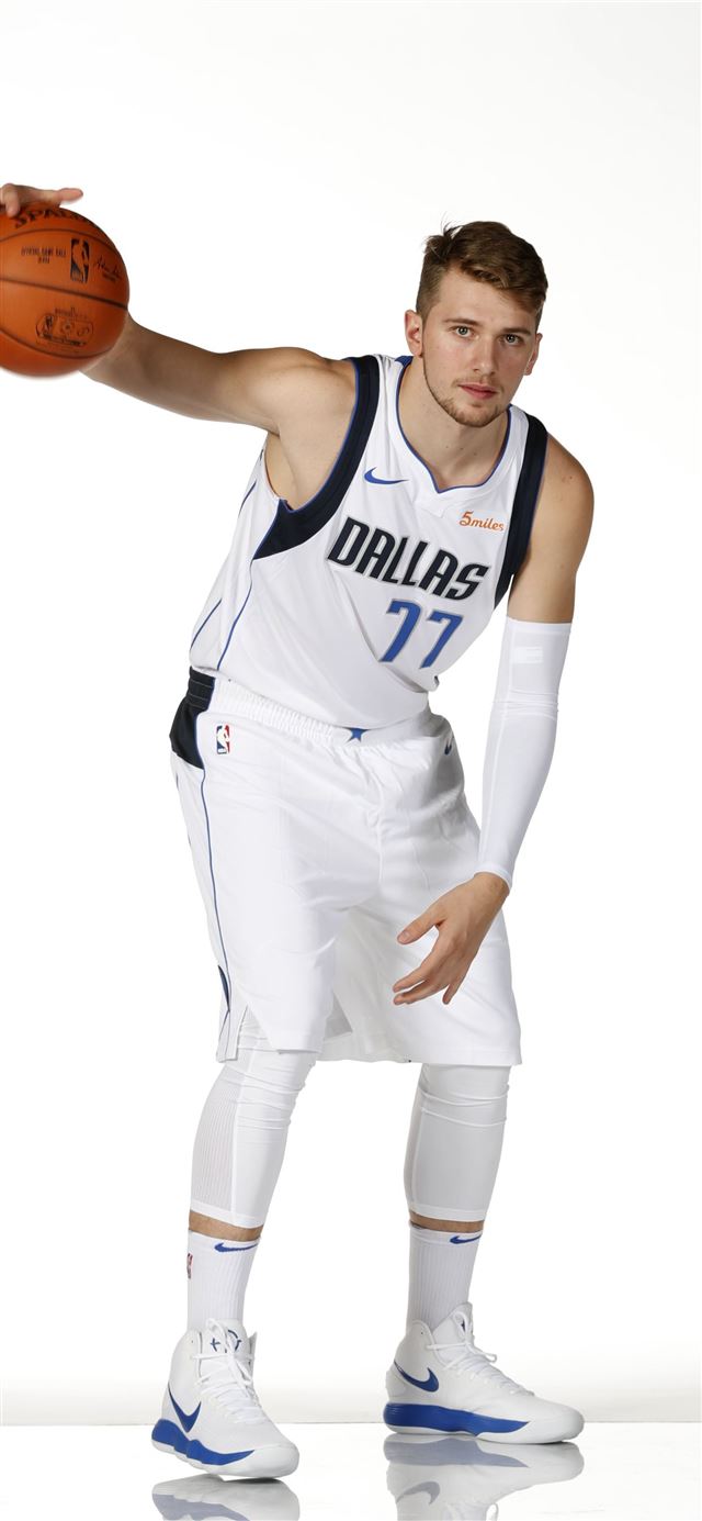 1125x2436 Luka Doncic Top Free Luka Doncic Backgrounds - basketball celebrity iPhone X Wallpaper