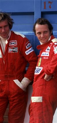 Niki Lauda James Hunt Saves Niki Lauda  wallpaper