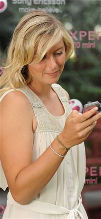 Maria Sharapova roped in to help promote the Sony ... wallpaper
