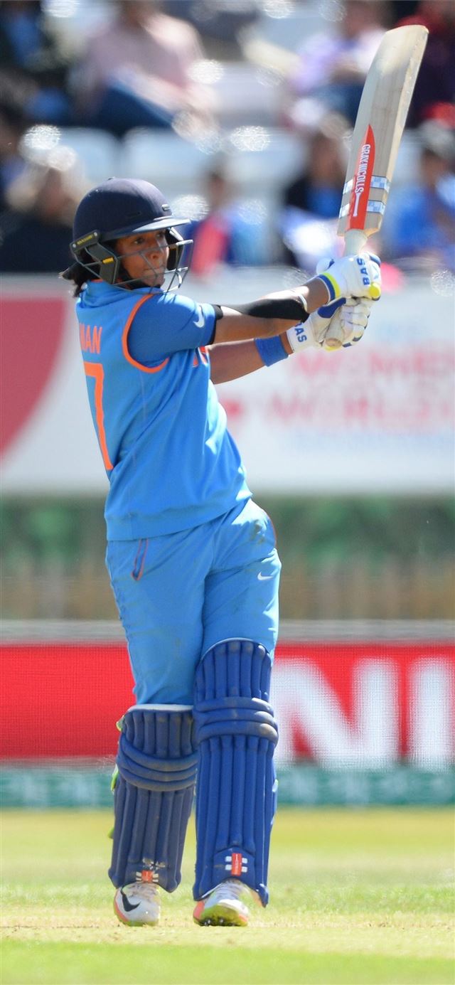 1125x2436 Harmanpreet Kaur Cave - india iPhone X Wallpaper
