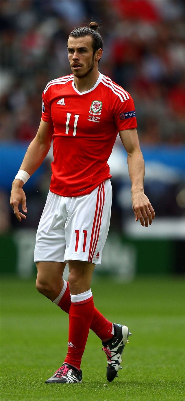 1125x2436 Gareth Bale 2018 HD - soccer celebrity iPhone X Wallpaper