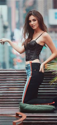 2020 victoria justice wallpaper