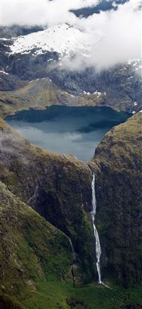 Sutherland Falls wallpaper