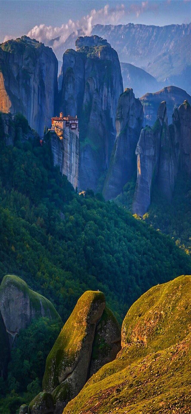 1125x2436 Meteora Monasteries - 100 most beautiful places to visit iPhone X Wallpaper