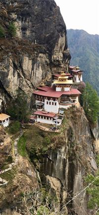 Tiger's Nest Monastery wallpaper