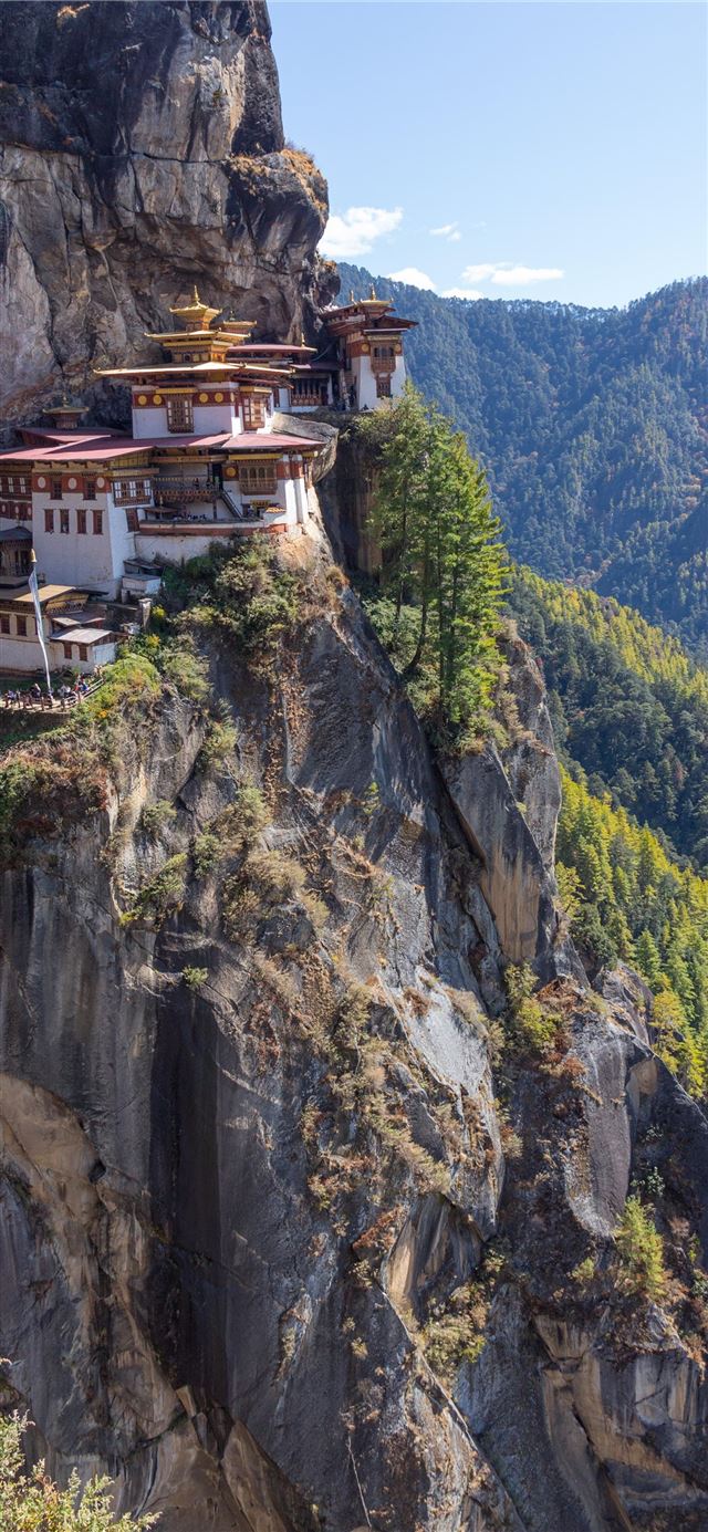 1125x2436 Tiger's Nest Monastery - paro valley iPhone X Wallpaper