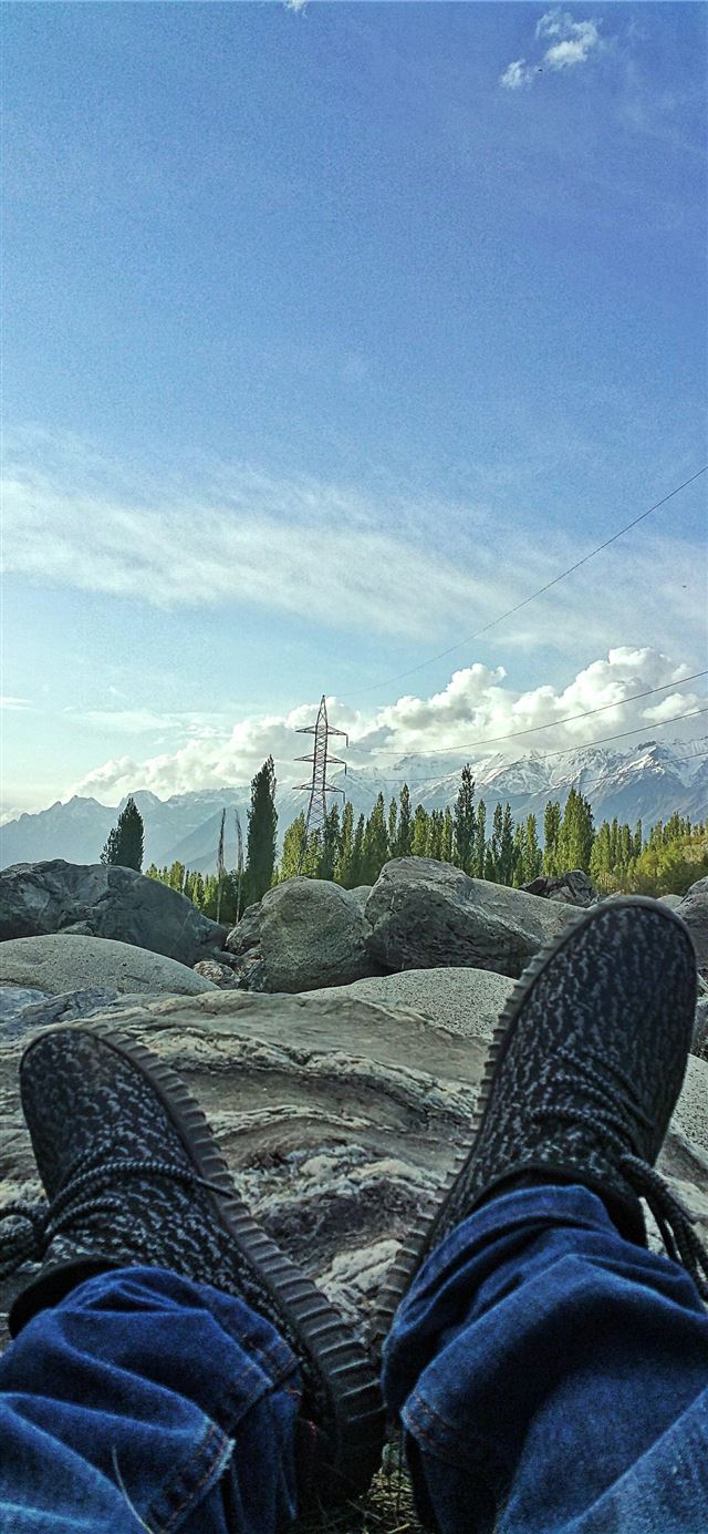 1125x2436 Neelum Valley -  iPhone X Wallpaper