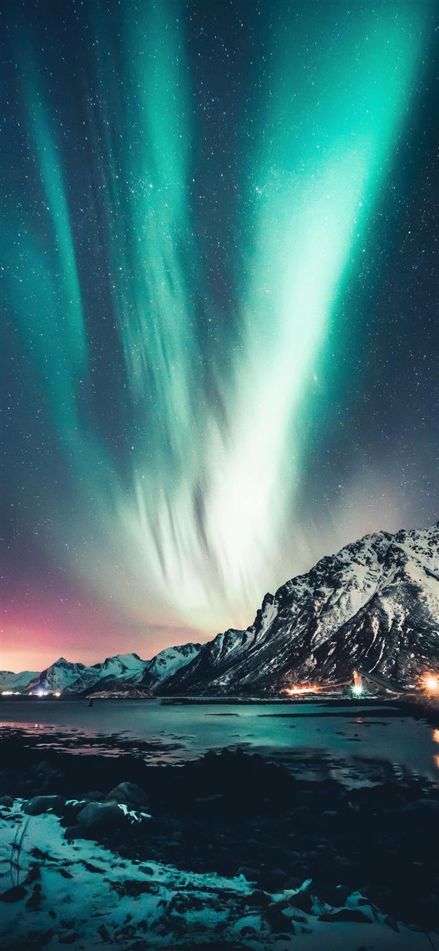 1125x2436 Northern lights over Lofoten Islands Norway OC  - norway iPhone X Wallpaper