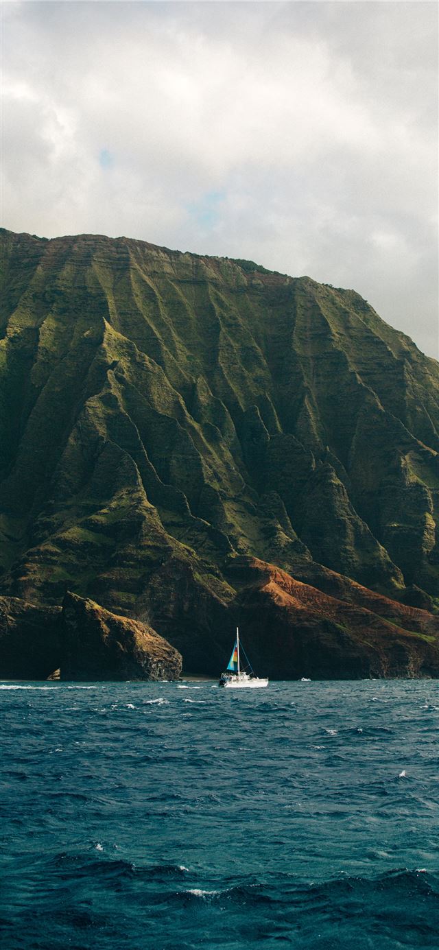1125x2436 Hawaiian Travel Blogger's Travel Guide To Kauai - kauai iPhone X Wallpaper