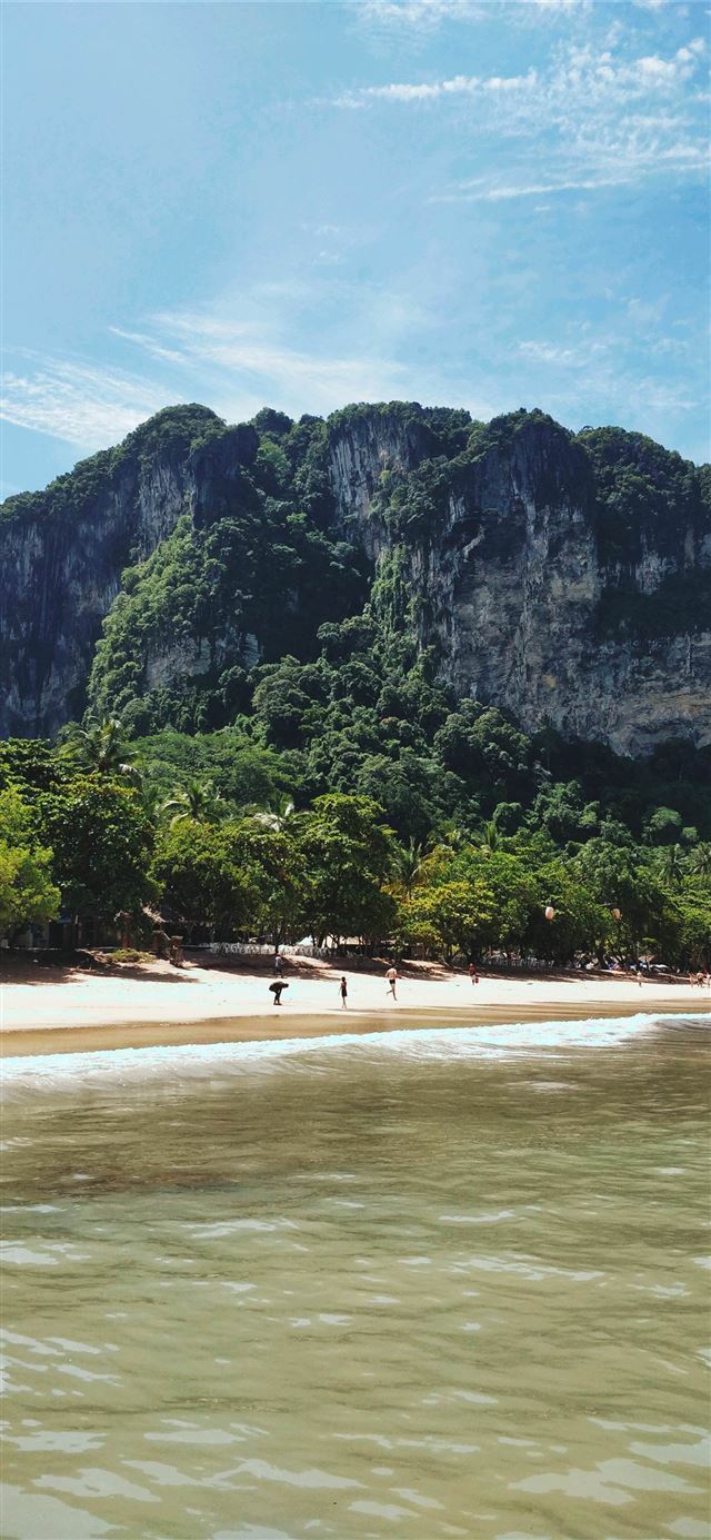 1125x2436 Phi Phi Islands - thailand iPhone X Wallpaper