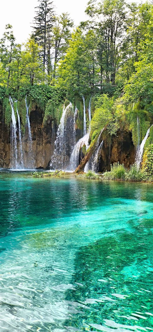 1125x2436 Plitvice Lakes National Park - croatia iPhone X Wallpaper