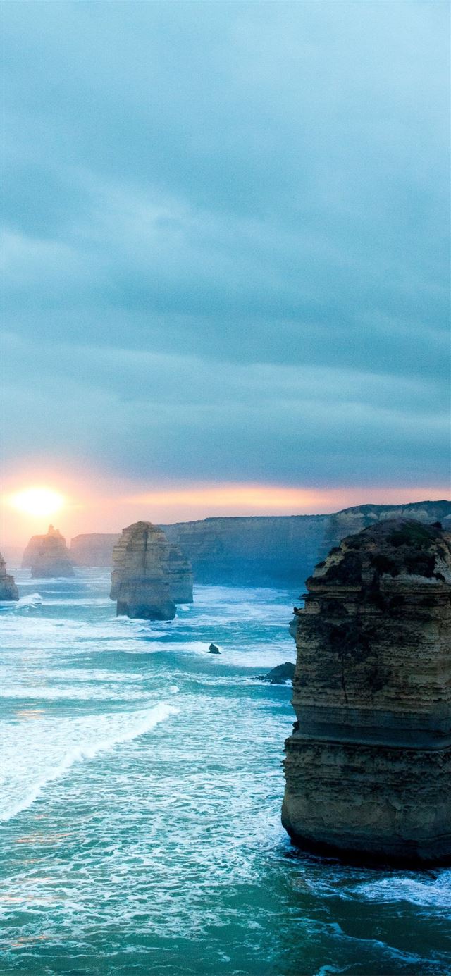 1125x2436 Exquisite Twelve Apostles Australia Thanks to trim... - 100 most beautiful places to visit iPhone X Wallpaper