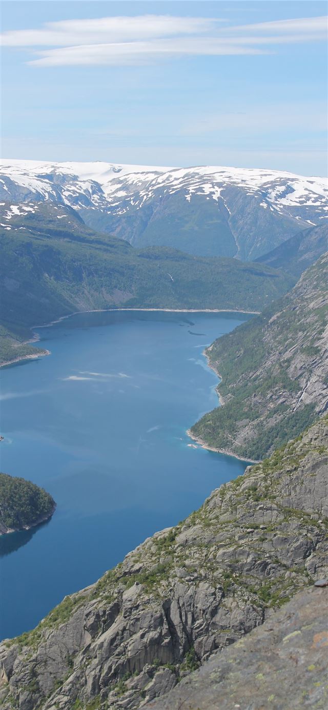 1125x2436 Trolltunga - norway iPhone X Wallpaper