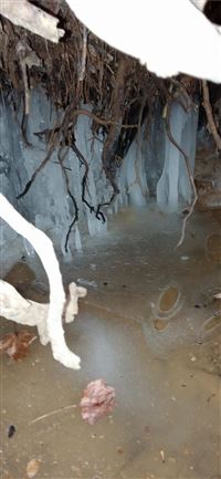 Vatnajokull Ice Caves wallpaper