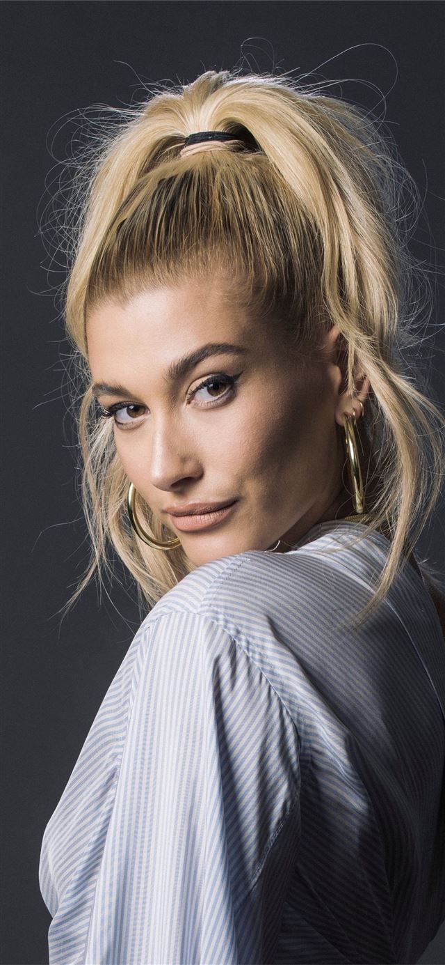 1125x2436 hailey baldwin blonde hairs 4k - model iPhone X Wallpaper