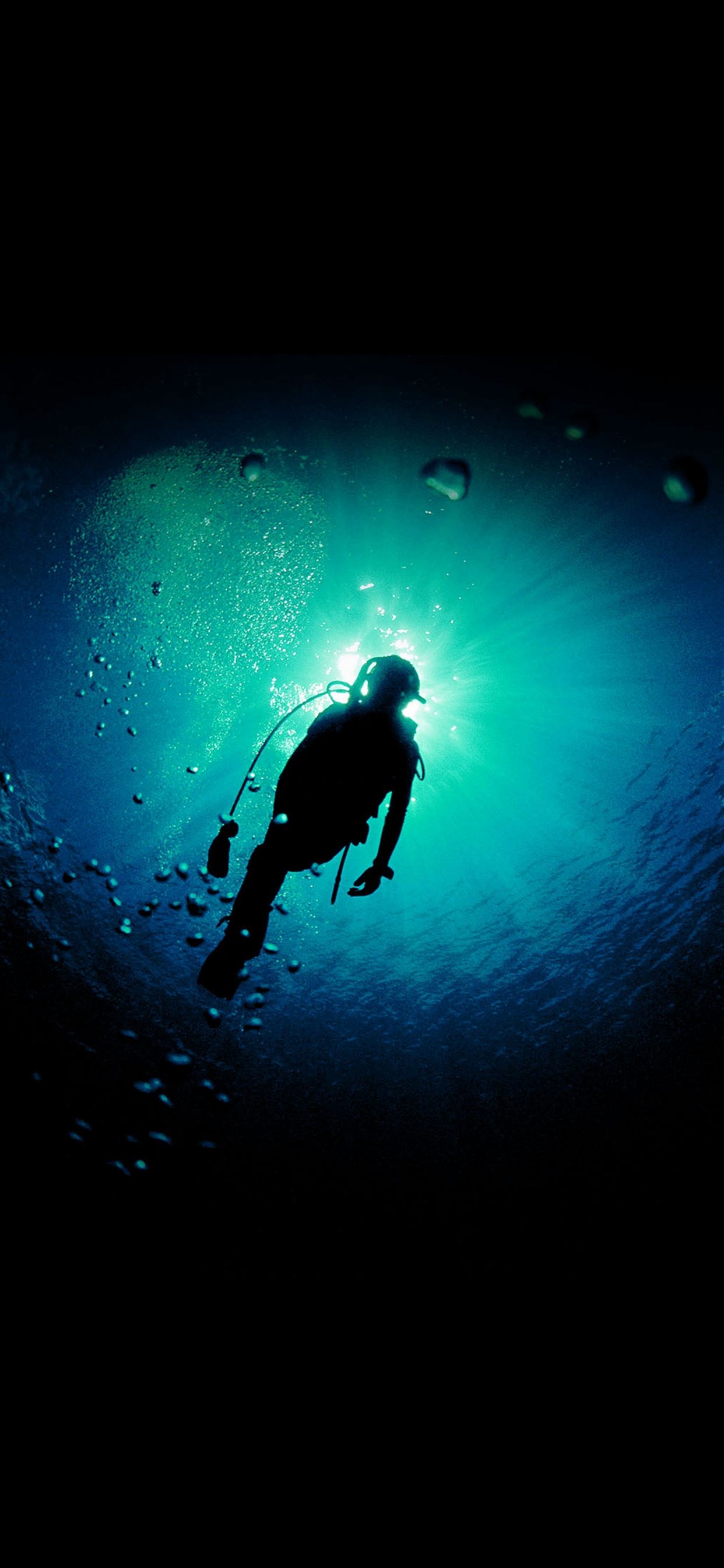 Deep Blue Green Ocean Dive iPhone X Wallpapers Free Download