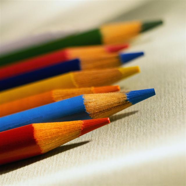 Colorful Crayons iPad wallpaper 