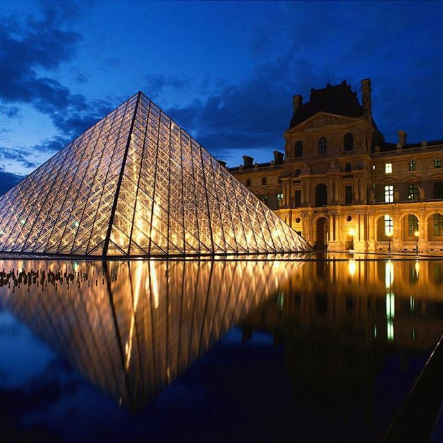 Louvre Pyramid iPad wallpaper 