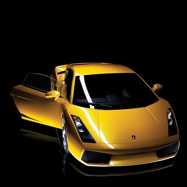 Yellow Lamborghini Gallardo iPad wallpaper 