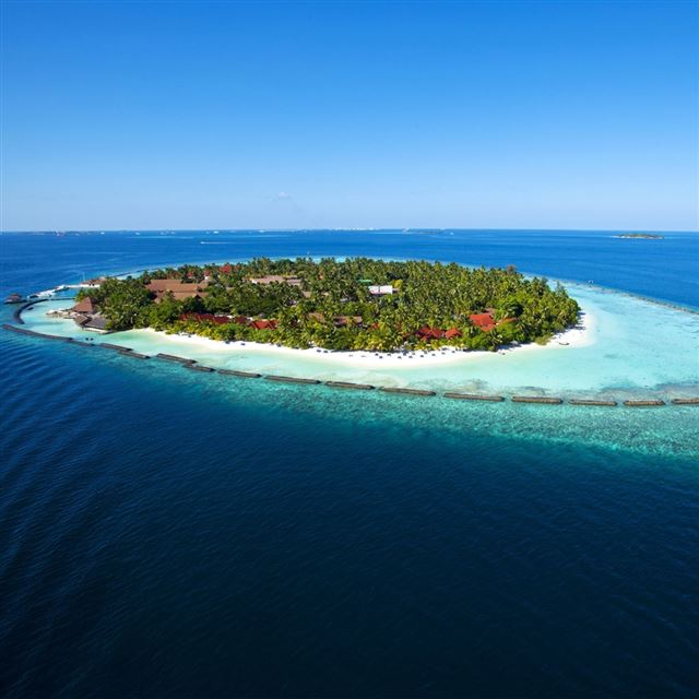 Amazing Maldives Island View iPad wallpaper 