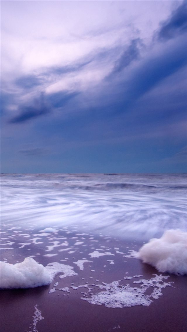 Dark Seaside iPhone 8 wallpaper 