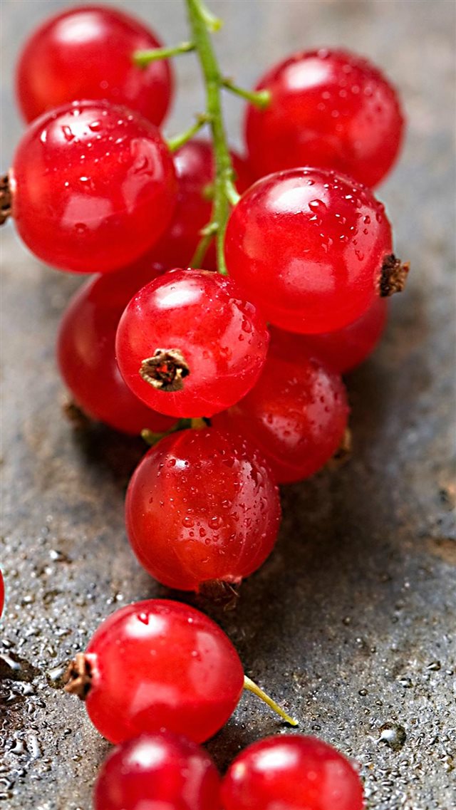 Red Grape Macro iPhone 8 wallpaper 