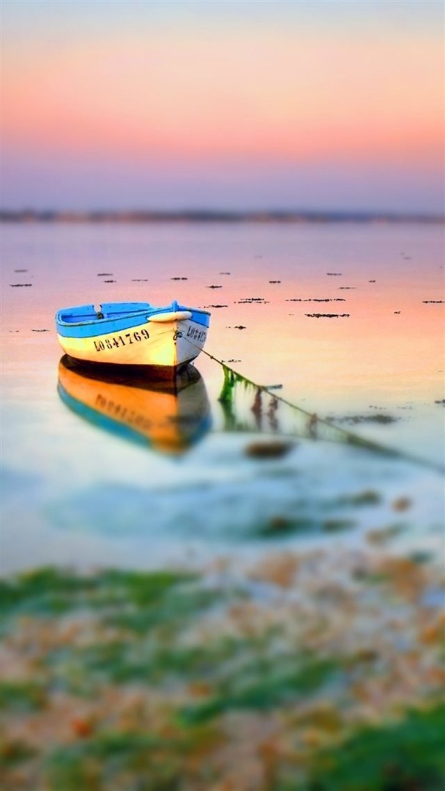 Boat On Lake Tilt Shift iPhone 8 wallpaper 