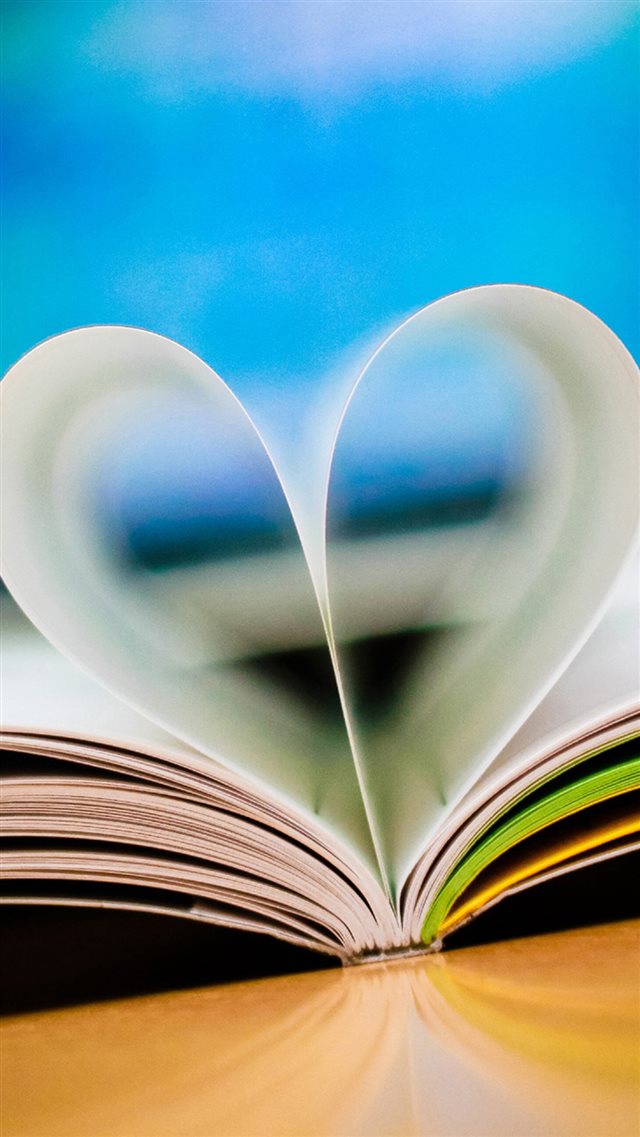 Dreamy Love Book iPhone 8 wallpaper 