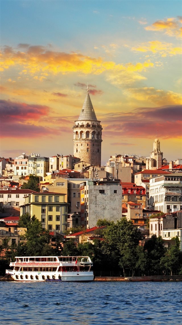 Istanbul Turkey Sea Buildings iPhone 8 wallpaper 