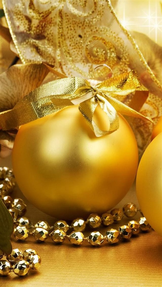 Christmas Golden Egg Ball  iPhone 8 wallpaper 