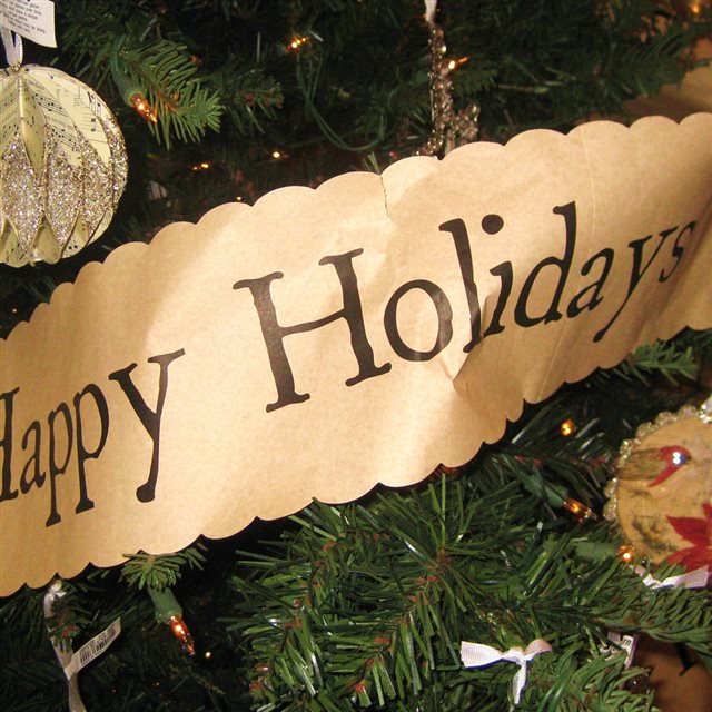 Happy Holidays Banner On Christmas Tree iPad wallpaper 