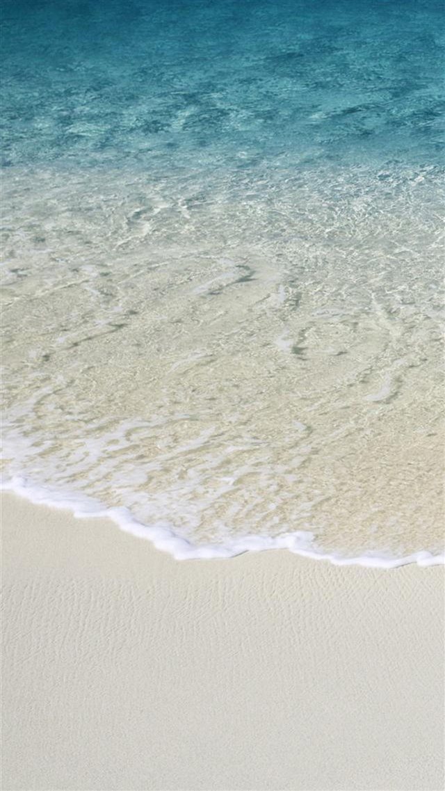 Nature Clear Ocean Wave Beach iPhone 8 wallpaper 