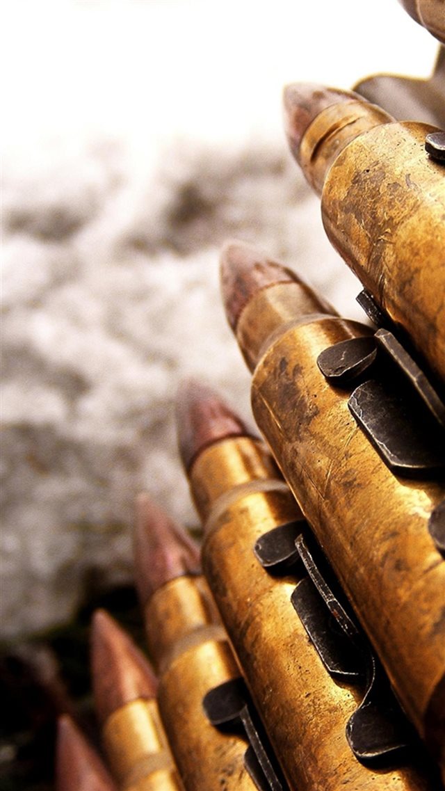 Military Cinnamon Bullet iPhone 8 wallpaper 