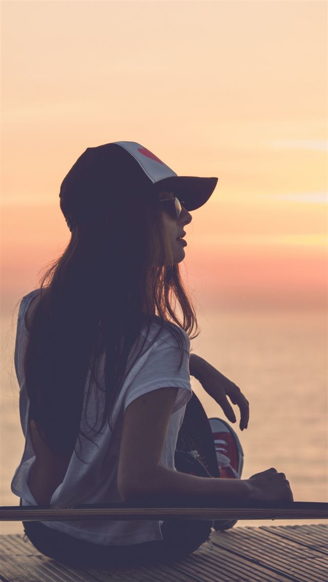 Girl Skate Sea Sunset Cap iPhone 8 wallpaper 