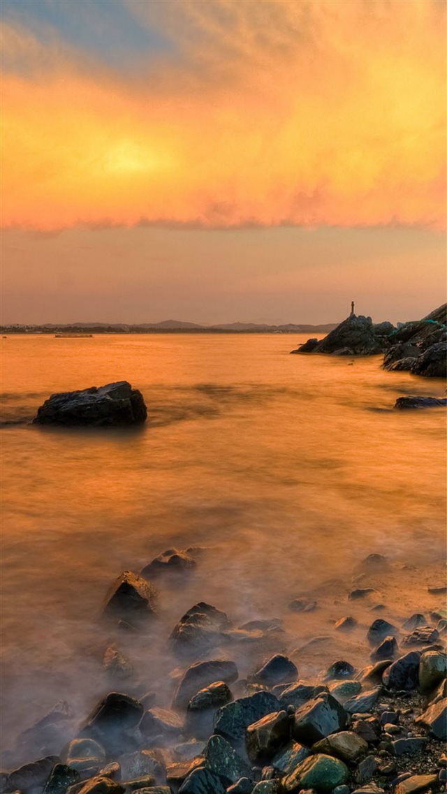 Twilight Ocean Rock Beach Landscape iPhone 8 wallpaper 