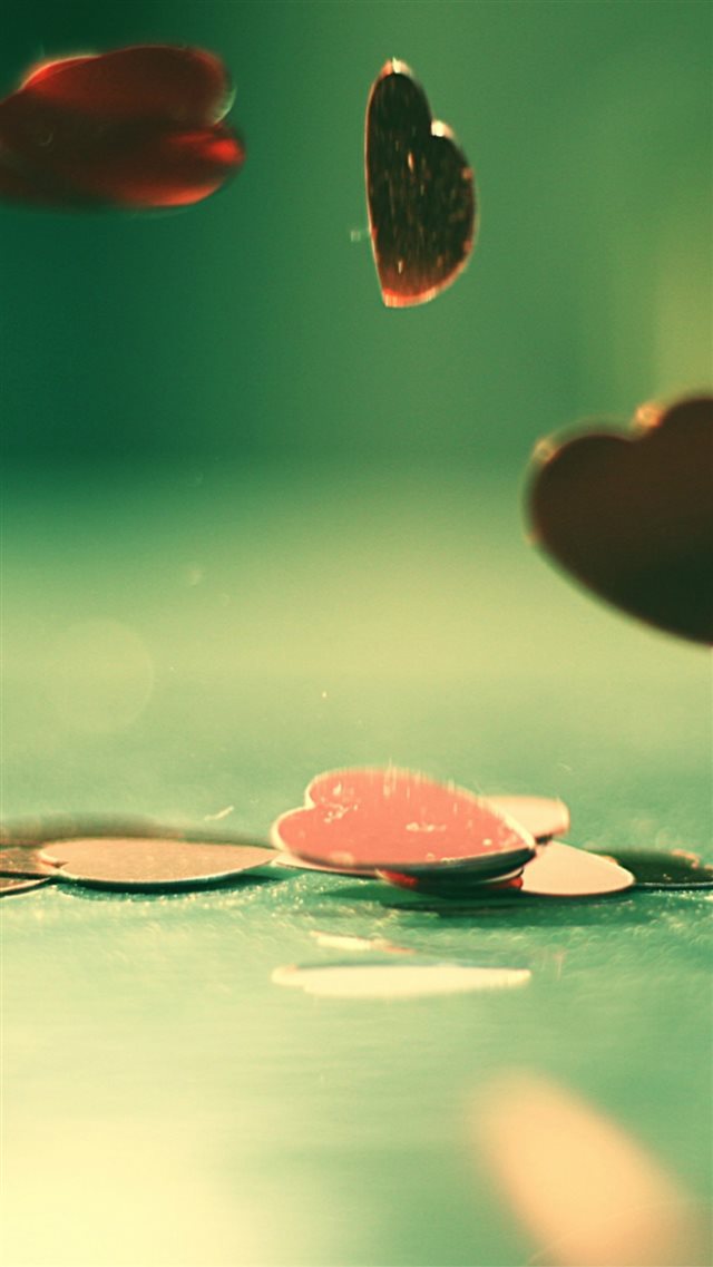 Pure Romantic Love Heart Shaped Slice iPhone 8 wallpaper 