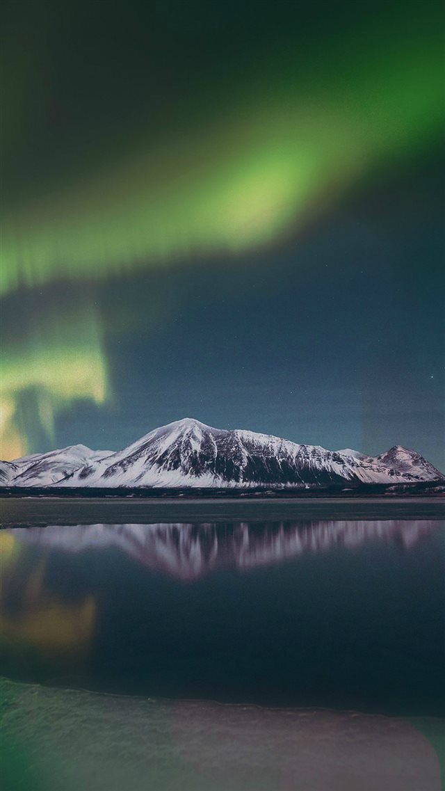 Aurora Night Sky Green Bokeh Instagram Art Nature iPhone 8 wallpaper 
