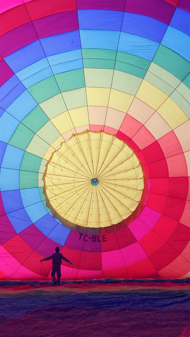 Hot Air Balloon Rainbow Nature iPhone 8 wallpaper 
