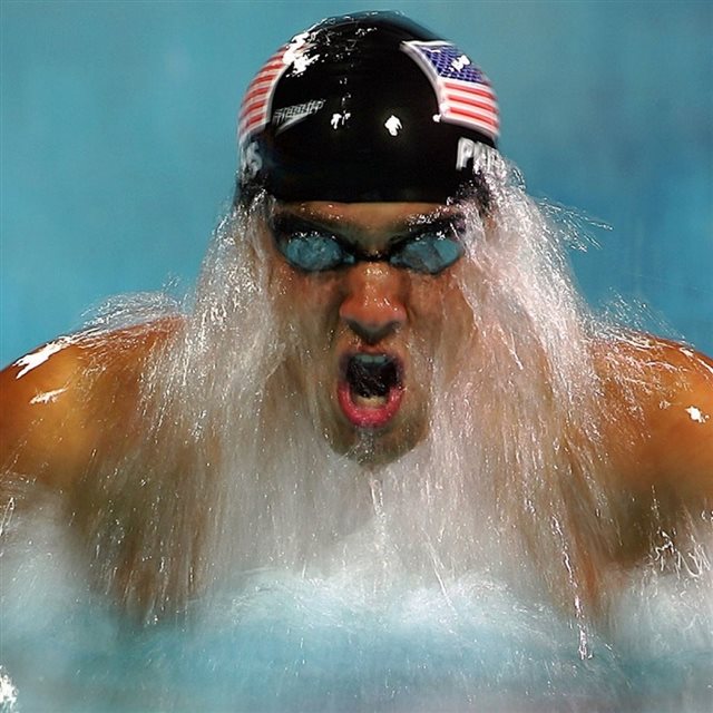 Michael Phelps Swimming Winner iPad wallpaper 