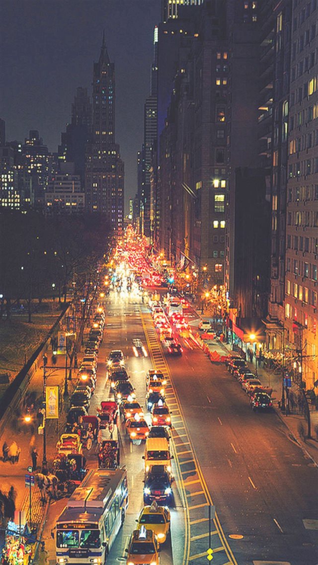 Busy New York Street Night Traffic iPhone 8 wallpaper 