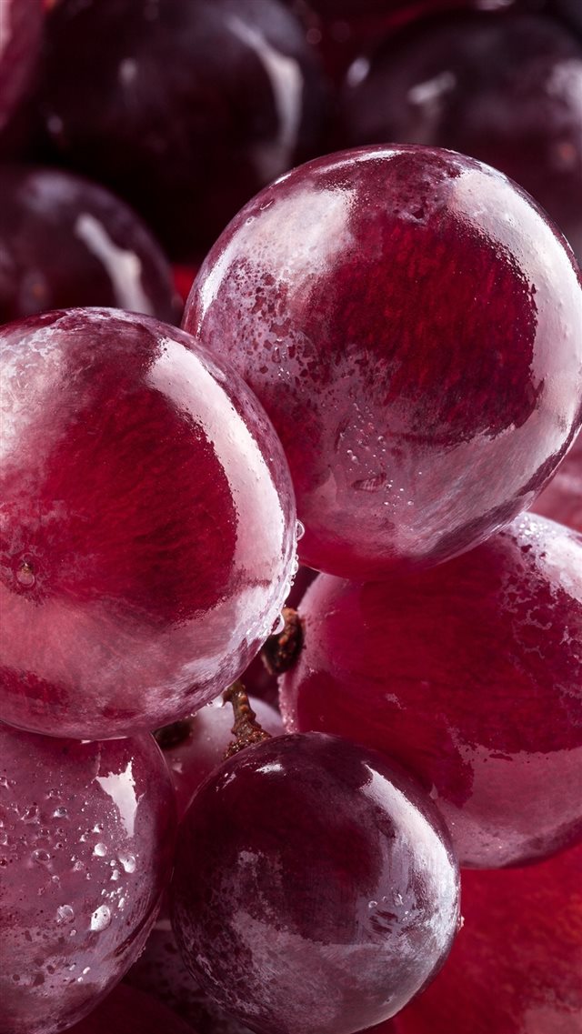Grapes Berries Ripe iPhone 8 wallpaper 