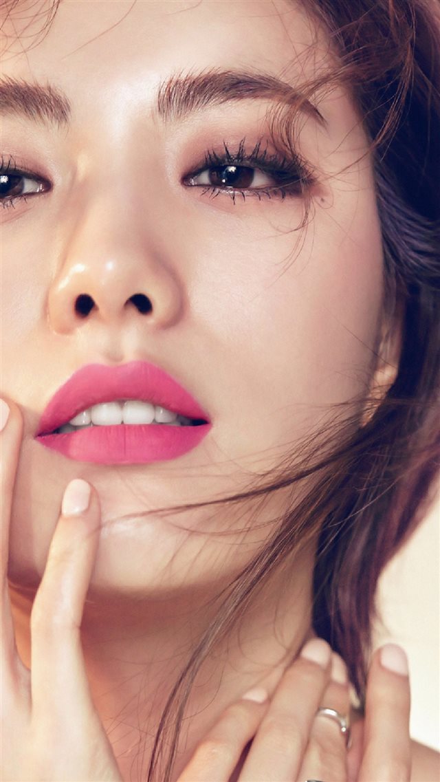 Pretty Girl Kpop iPhone 8 wallpaper 