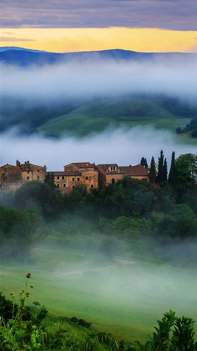 Tuscany Clouds And Mountains iPhone 8 wallpaper 
