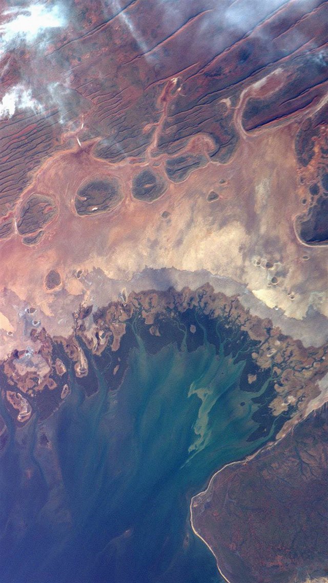 Earthview Satellite Map Sea Land Art Illustration iPhone 8 wallpaper 