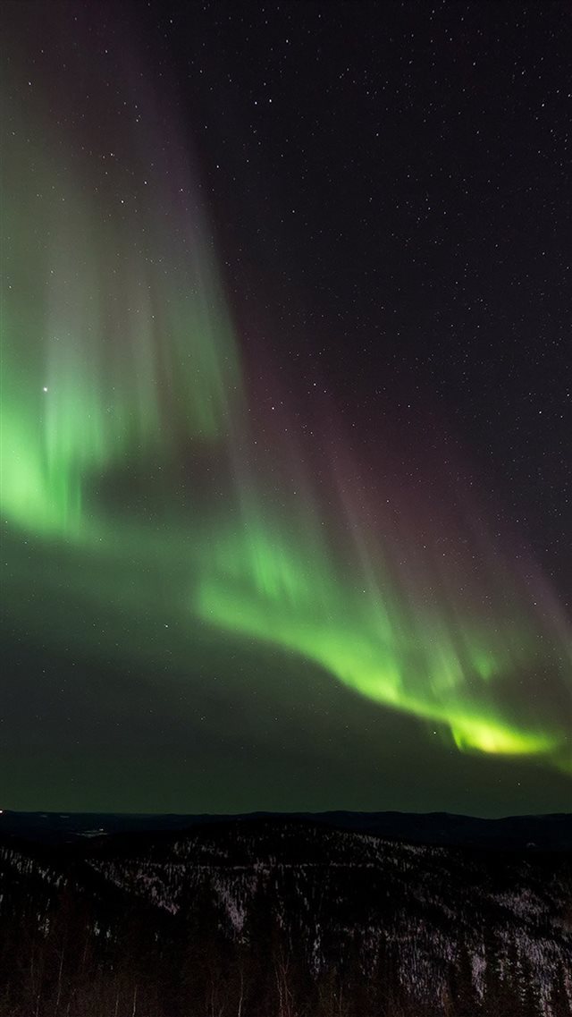 Aurora Night Sky Awesome Beautiful iPhone 8 wallpaper 