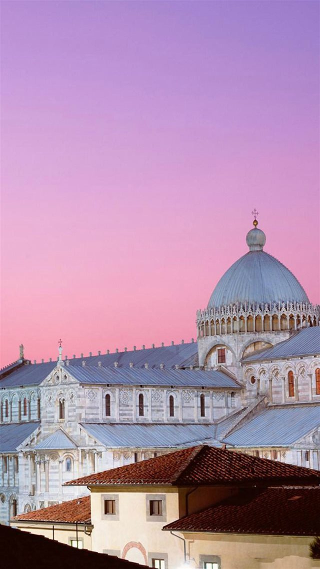 The Pisa Cathedral iPhone 8 wallpaper 