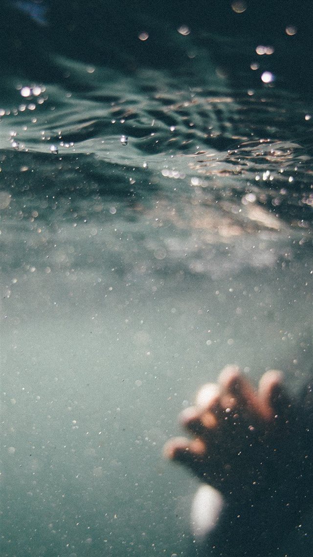 Water Swim Bokeh Vacation Dark iPhone 8 wallpaper 