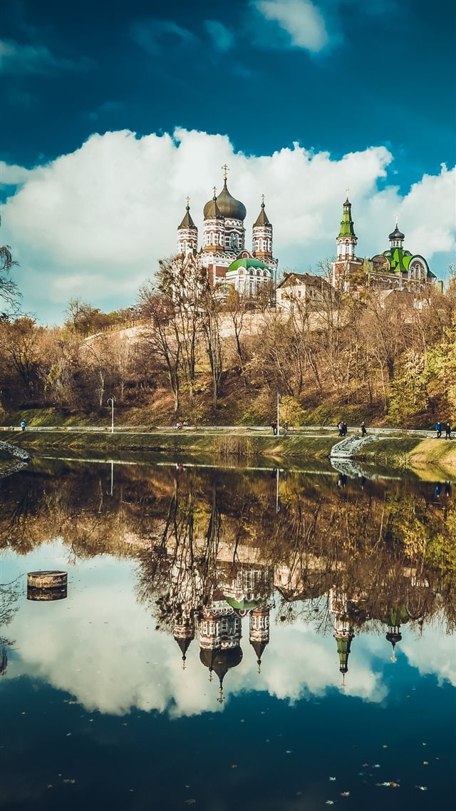 Feofania Kiev Cathedral Reflection Pond iPhone 8 wallpaper 