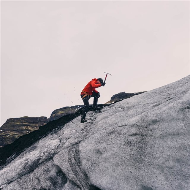 Mountain Climber Mountain Overcome iPad wallpaper 