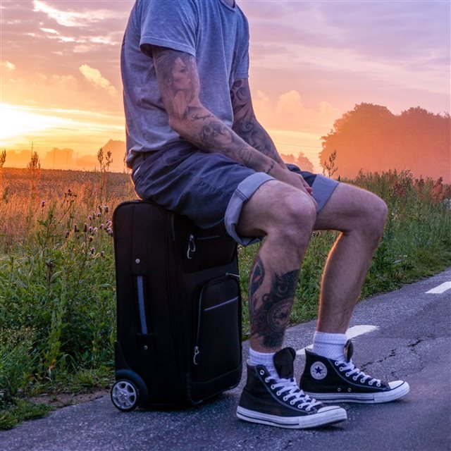 Man Suitcase Sunset Tattoos iPad Pro wallpaper 